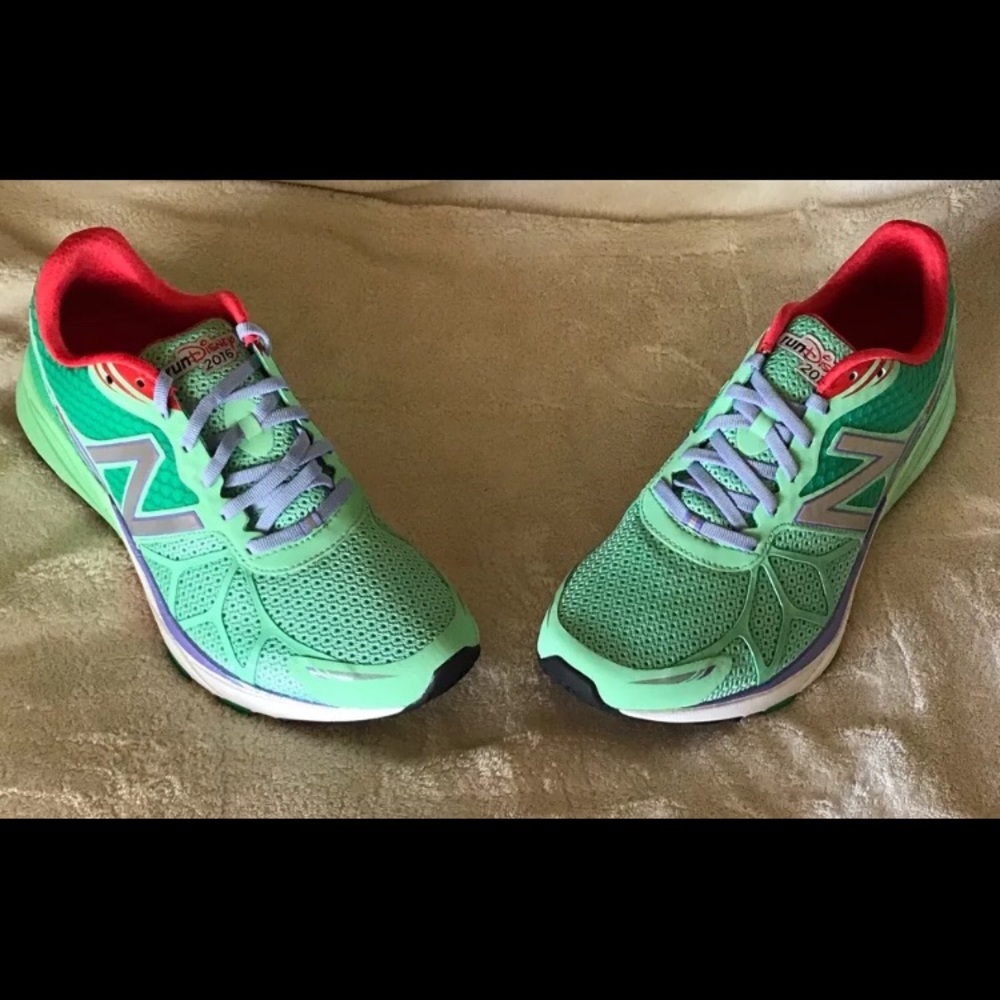 Rare 2016 RunDisney Ariel Sneakers size 7